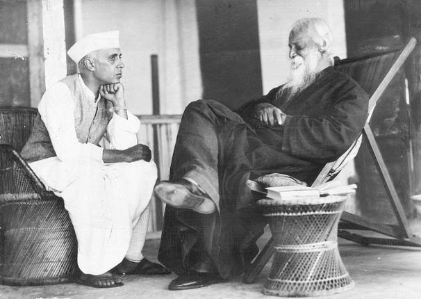 Saurav2021's tweet photo. "Depth of friendship does not depend on length of acquaintance"
#RabindranathTagore 
 
Jawaharlal Nehru with a great poet ,  painter Rabindranath Tagore in 1936.

@INCIndia https://t.co/TtLj5q4uK7