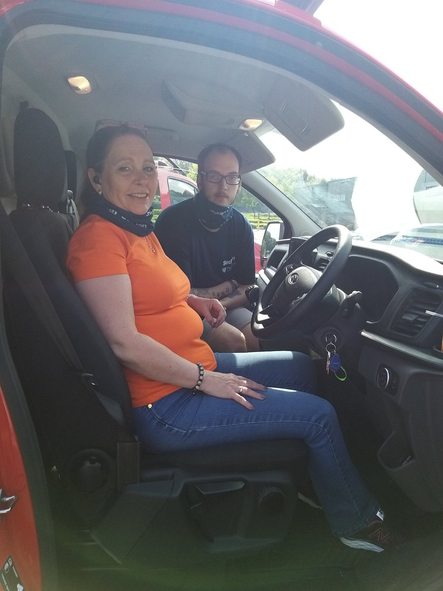 Vanessa_Brlw's tweet image. Seddon volunteers on their way again today helping deliver food parcels to the communities of Bolton @yourseddon @FamilyBolton @boltonathome @boltoncouncil