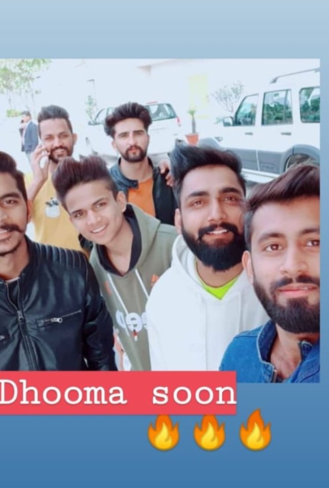 GulzaarChhaniwa's tweet photo. Dhooma Soon - With My Friend's 🔥🔥🔥🔥🔥🔥🔥🔥🔥🔥🔥🔥🔥🔥🔥🔥🔥🔥🔥🔥🔥🔥🔥🔥🔥🔥🔥🔥🔥.........

#TerabhiGulzaar #HitSong #Dhooma #Soon https://t.co/HHIHJIEvR7