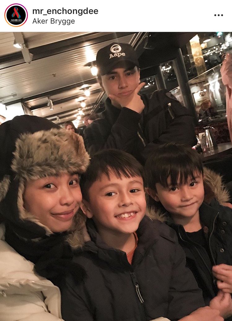 flyer_chavz's tweet photo. Naha-happy lang talaga ako kapag kasama si Edward sa mga birthday greetings kay Maymay. Haha! Oh,well..I AM A #MayWard FLYER what do you expect? For me,and for every Flyers,it's always better when they're together!❤

@maymayentrata07 @Barber_Edward_ 
MAYWARD LOUD AND PROUD https://t.co/K0T9GPXZkw