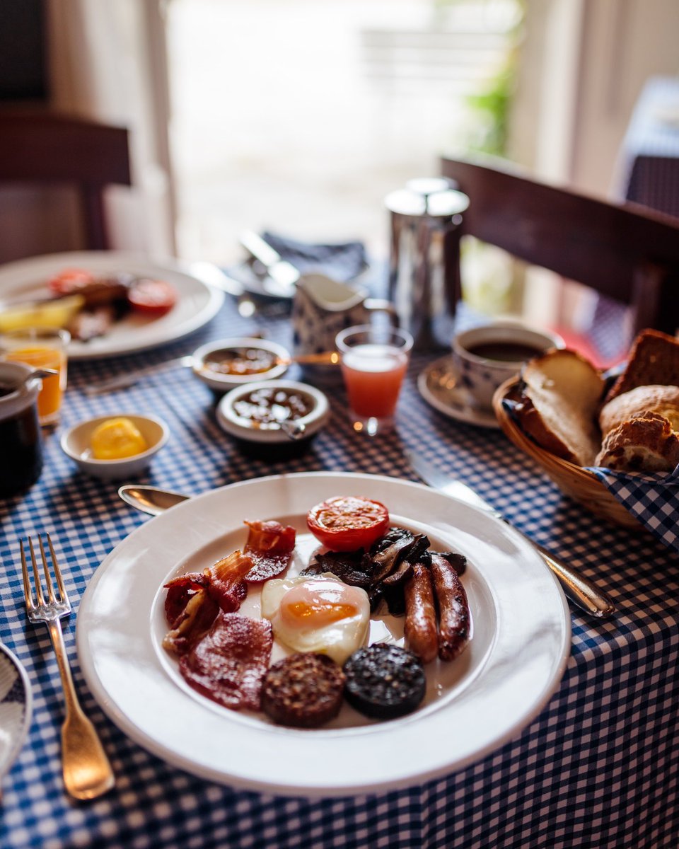 Ballymaloe's tweet photo. Good morning ☀️ Hope you have all started the day with a good breakfast 🍳 We are so looking forward to serving breakfast again to guests soon 🤞 #breakfastofchampions #irishfry #farmeggs #localproducers #somethingtolookforwardto #whenwecantravelagain #purecork #staysafe https://t.co/LPSwQ7xBlg
