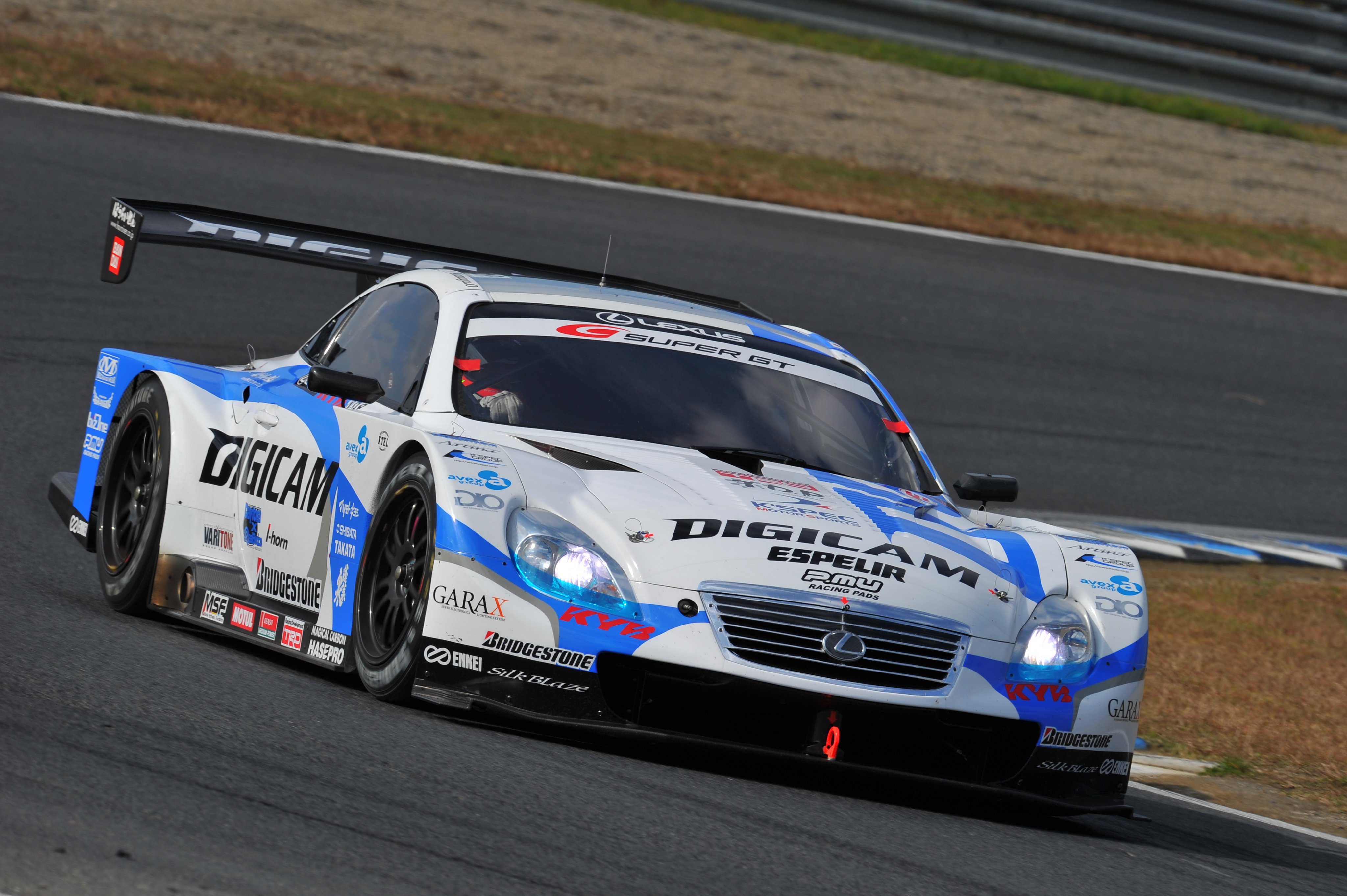 『よっす』 SIDE LINE WIDE CARGO TRACK PANTS｜CONVERSE TOKYO (コンバース