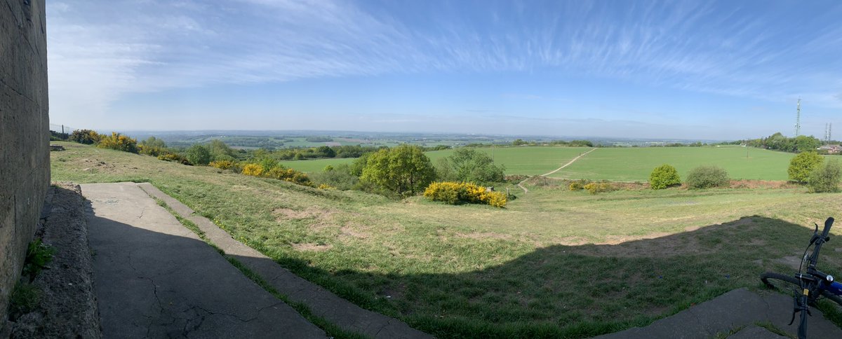 Dig93r's tweet image. Tallest person in Merseyside rn! Up the lump #Billinge