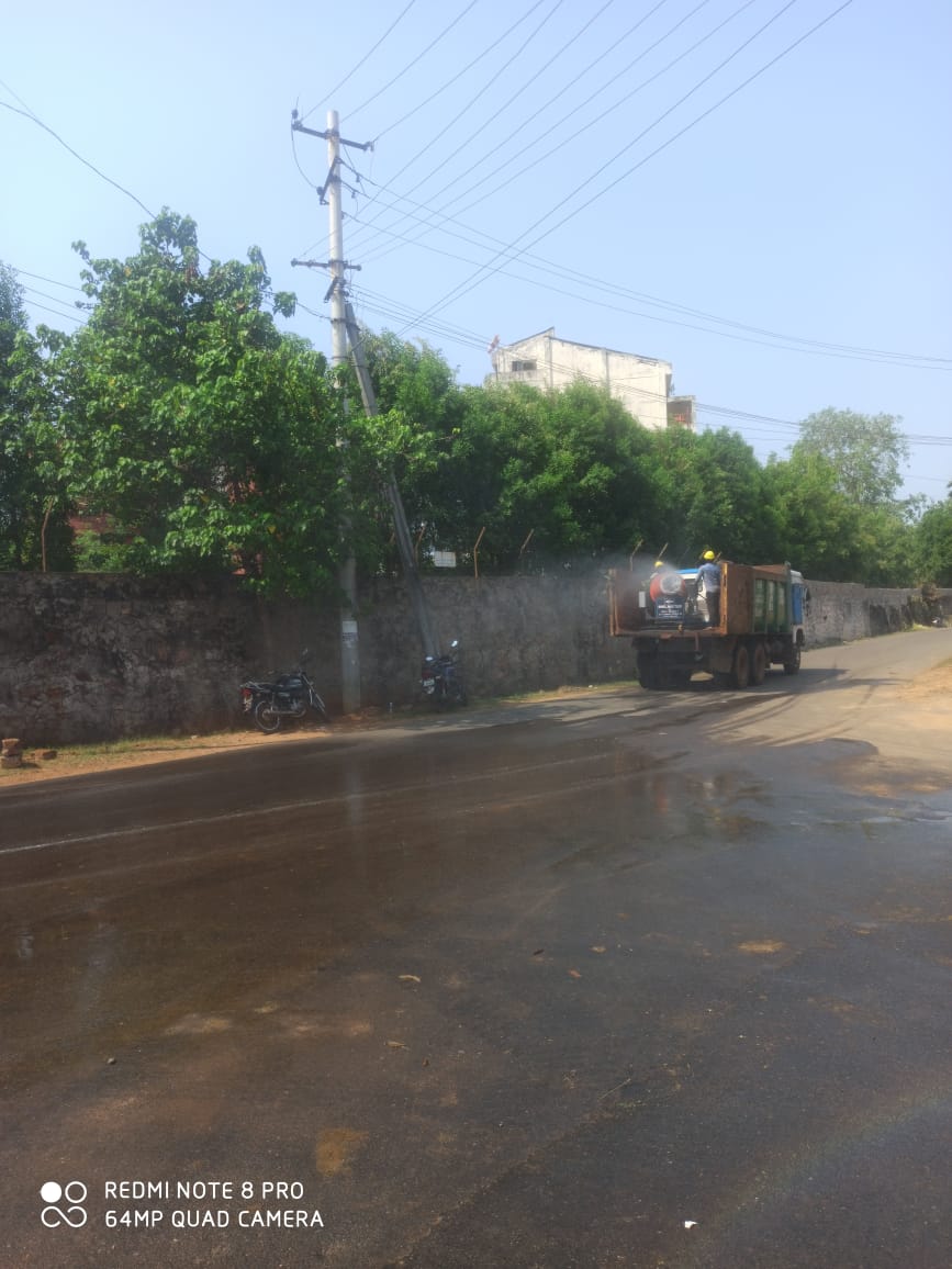 GVMC_VISAKHA's tweet photo. GVMC officials blowing water through mist blowers to subside the effect of Syrene Gas leak at Gopalapatnam area of Visakhapatnam. https://t.co/jBuHMYR4zF