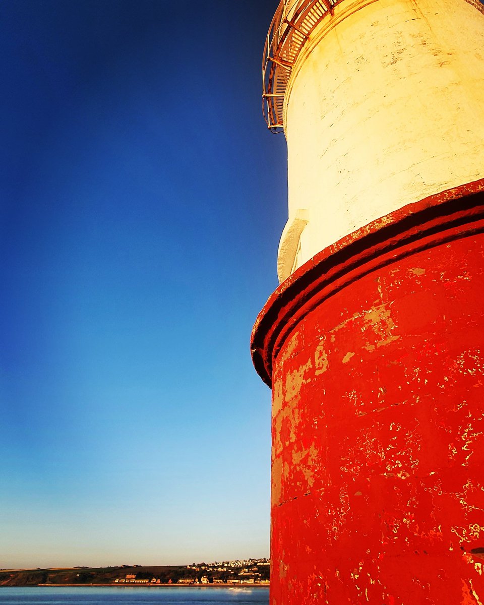 inglis_ali's tweet photo. Awake way too early this morn 🚴♀️ #solospin #bike #cycle #pier #berwicklighthouse #berwickupontweed #northumberlandcoast #northumberland https://t.co/axityPJCe8