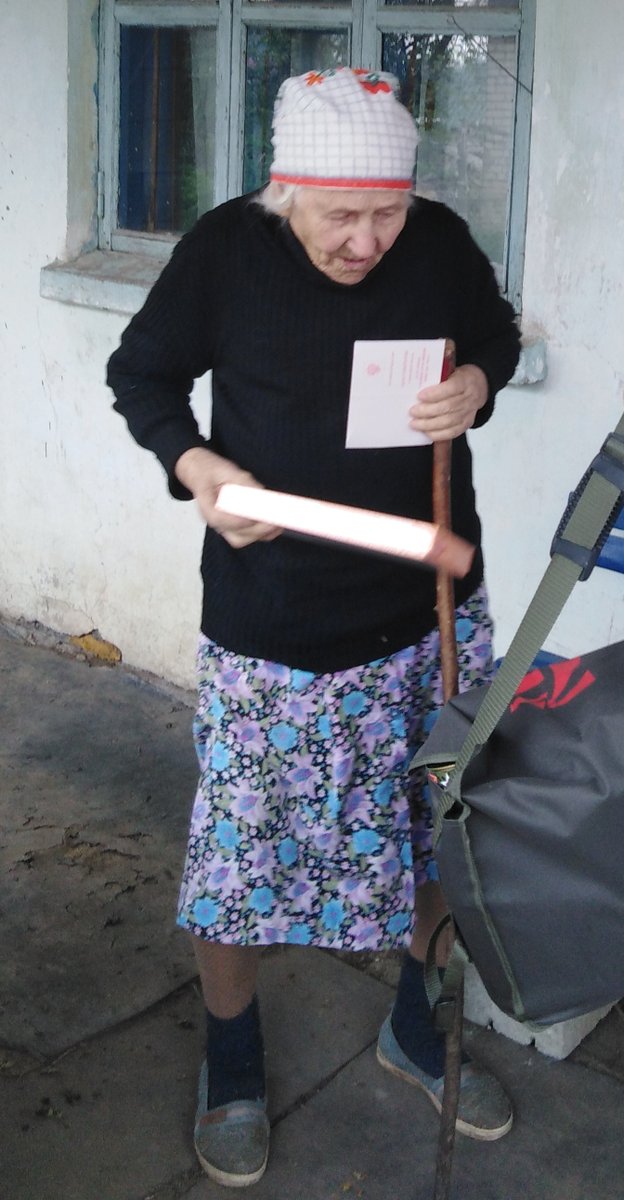 К 75-летию Победы в Великой Отечественной войне  ветеранам и труженикам тыла мои помощники вручили юбилейные медали и подарки.  Здоровья, процветания, материального благополучия и долгих лет жизни!