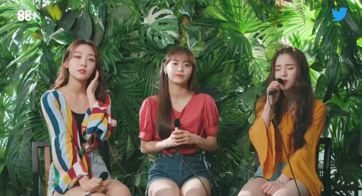 [ARF] 200507 #LOONA Heejin, Yves &amp; Chuu covering <a href="/nikizefanya/">NIKI</a> 'I Like U' on #AsiaRisingForever !!!

<a href="/loonatheworld/">이달의 소녀(LOOΠΔ)</a> #이달의소녀 #StayHomeWithLOONA #StayHomeWith88rising