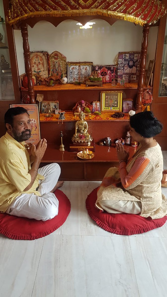BimalendraNidhi's tweet photo. बुद्ध भगवानलाई प्रणाम!
सबैलाई शुभकामना !!
(आफ्नै घरक‍ो पुजा कोठामा )
Pranam Bhagwan Buddha !
Best Wishes to everyone !!! https://t.co/r7XoW3rPtY