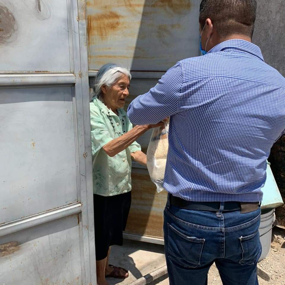 carloscontigova's tweet photo. Todos tenemos necesidades, en estos momentos estamos apoyando a los más desprotegidos; a quienes son suceptibles de contagiarse y que deben permanecer en su casa. Pero, antes debemos apoyarlos. #ContigoVA https://t.co/nYI52IlbYQ