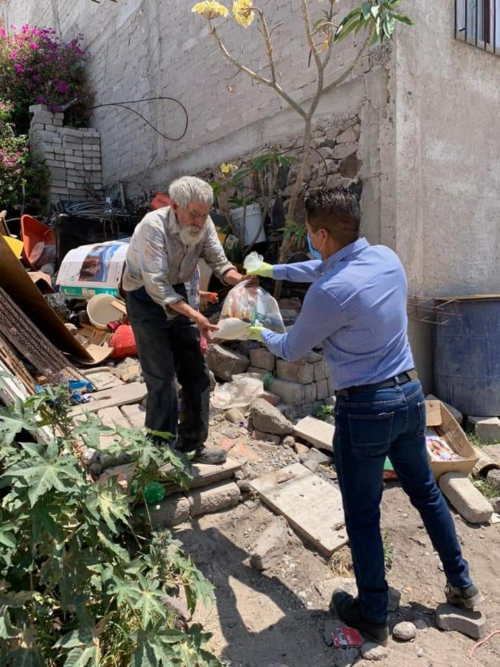 carloscontigova's tweet photo. Todos tenemos necesidades, en estos momentos estamos apoyando a los más desprotegidos; a quienes son suceptibles de contagiarse y que deben permanecer en su casa. Pero, antes debemos apoyarlos. #ContigoVA https://t.co/nYI52IlbYQ