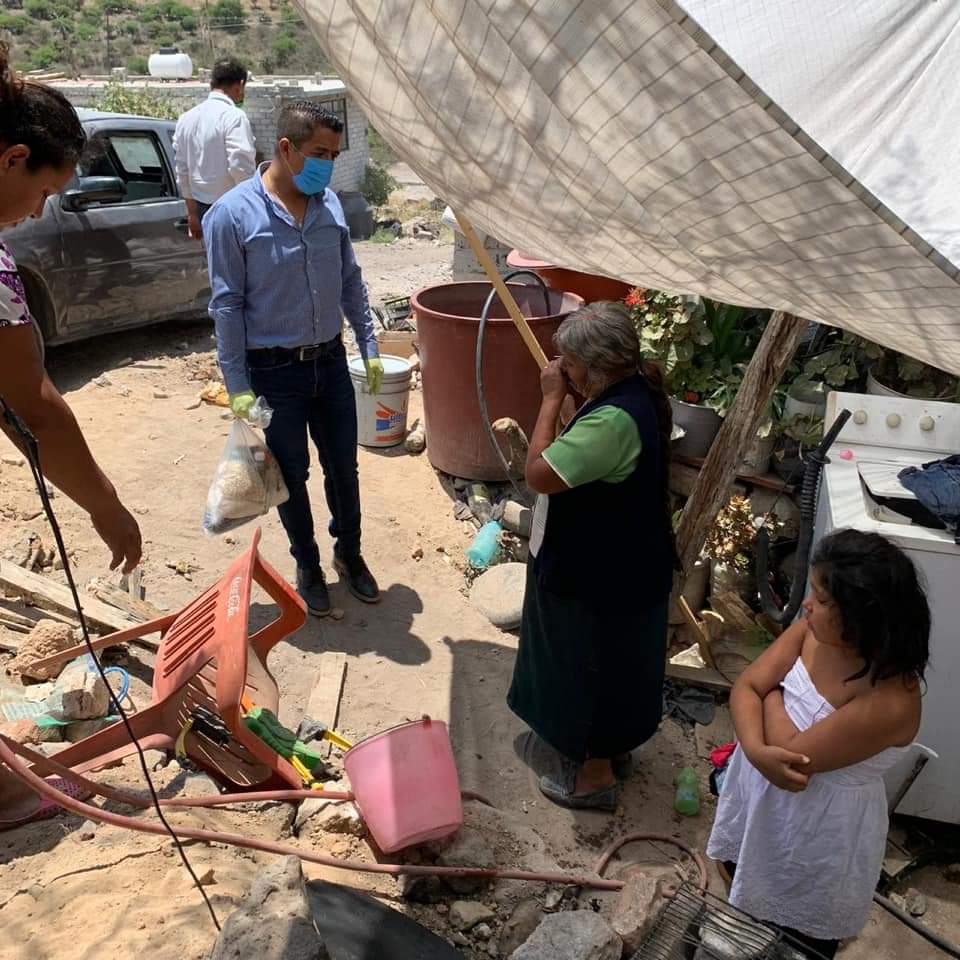 carloscontigova's tweet photo. Todos tenemos necesidades, en estos momentos estamos apoyando a los más desprotegidos; a quienes son suceptibles de contagiarse y que deben permanecer en su casa. Pero, antes debemos apoyarlos. #ContigoVA https://t.co/nYI52IlbYQ