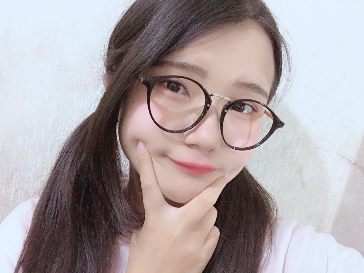 Tiia Rymery 田中優香 V Twitter Tiia情報 明日5 8の配信は少し早めですが 19 00 00 に行います 何をしようかな リクエスト募集
