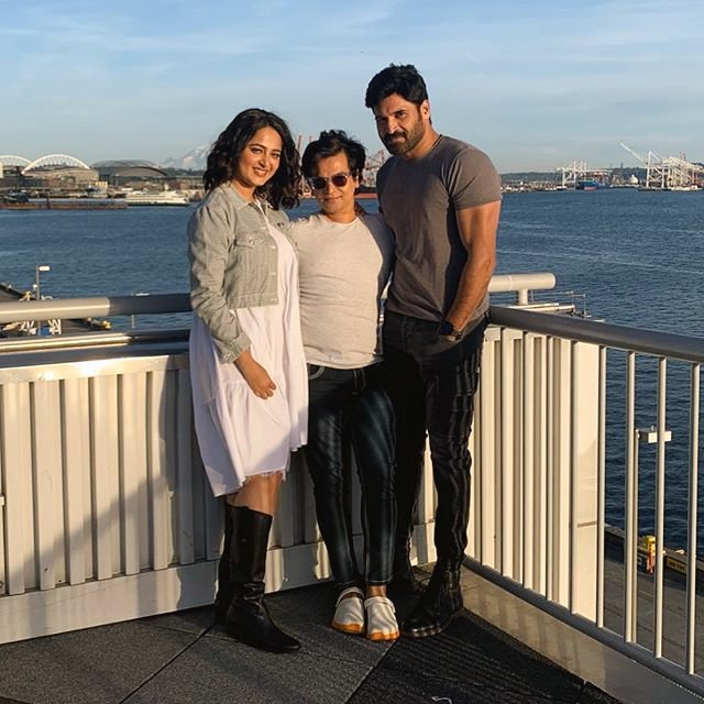 EXZWyoxU0AACb2Q?format=jpg&name=small