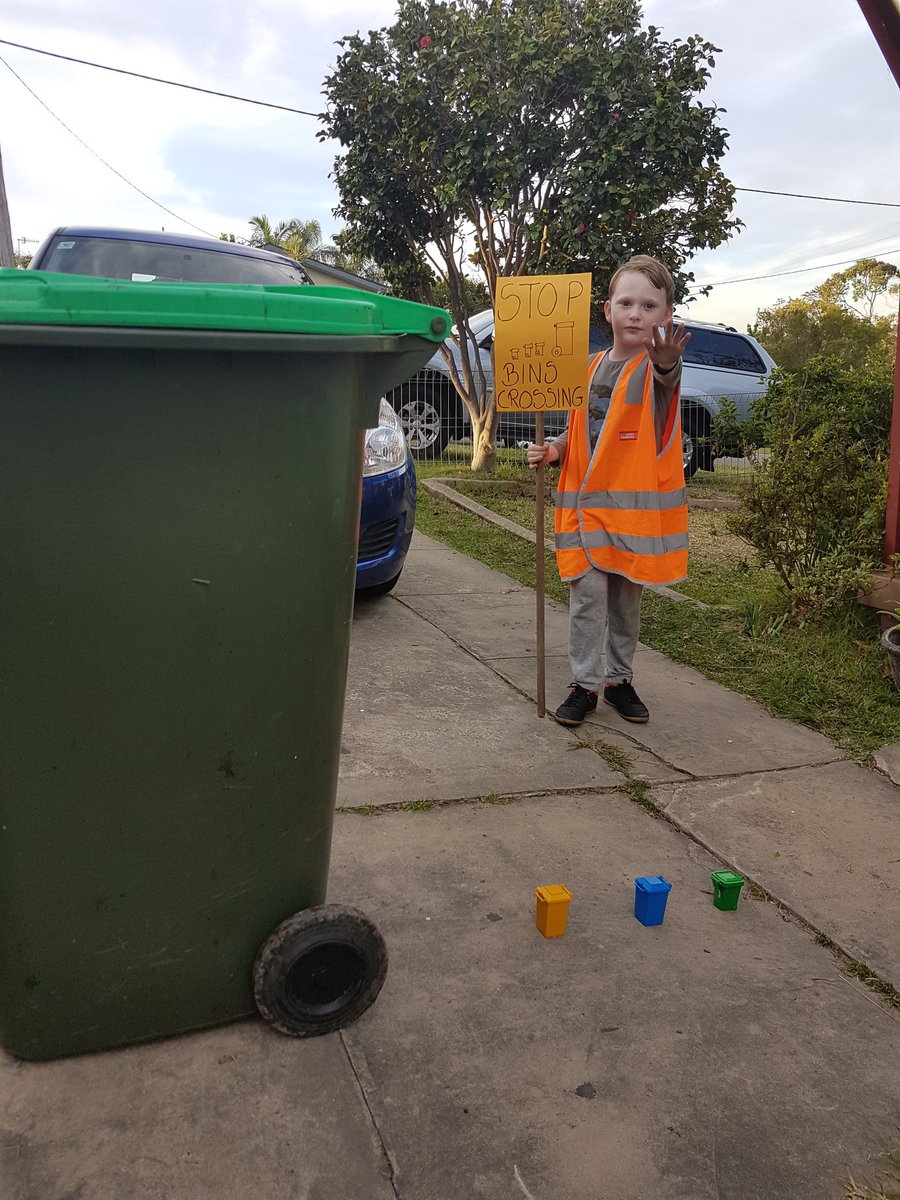 butchbaker10's tweet photo. This is Oliver (Mr6) having a crack at #binisolationouting Oliver is missing his school friends. Nice to find some fun &amp; routine (bin night). It helps with his #autism I hope you enjoy @carolduncan @drdrdr09 
Ping @laurapanic https://t.co/cByo4Lg4xy
