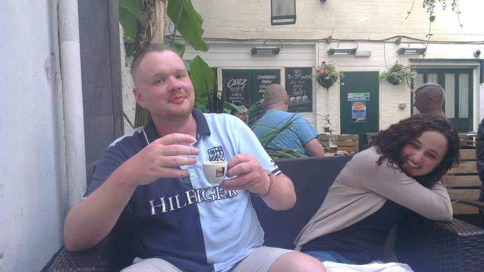 machomorten's tweet photo. I dag gratulerer vi 2/3 av Pyro &amp; Pivo-redaksjonen, mannen med verdens minste kaffekopp, selveste @HognerX med dagen! https://t.co/xULhsGDz4F