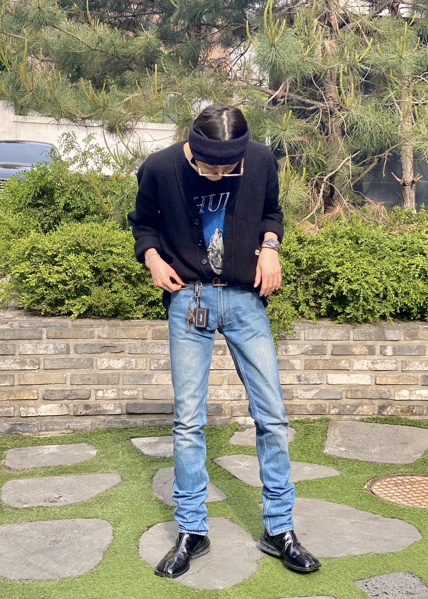official_yoon_'s tweet photo. 어? 정수리 가르마 비율 살짝 왼쪽으로 치우쳤네?😭 https://t.co/Wb1Y1GJr5m