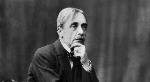 coherence_e's tweet photo. « Qui ne peut attaquer le raisonnement attaque le raisonneur. »
Paul Valéry https://t.co/dJFX3ar1On