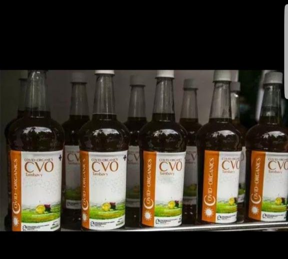 Kojo_TN's tweet photo. Please, @NAkufoAddo do buy 1M bottles of Madagascar's covic organics n give it to the affected people. It is believed to have cured most of their cases. Ghana now, has more than 3000 cases, Ghana is gradually entering our infection peak. #HelpGhana #coronavirusghana https://t.co/dChtNWloIr