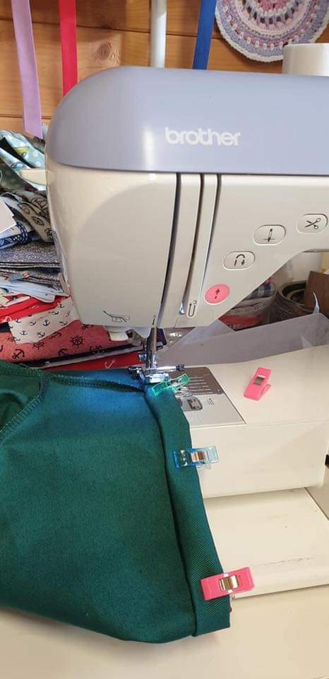 hub_bristol's tweet photo. Some behind the scenes photos of scrub hub volunteers sewing scrubs. Sure @NorthBristolNHS @NHSuk @WestonNHS @WeMakeBristol will be Happy 😃 https://t.co/yiC1DEKiL3