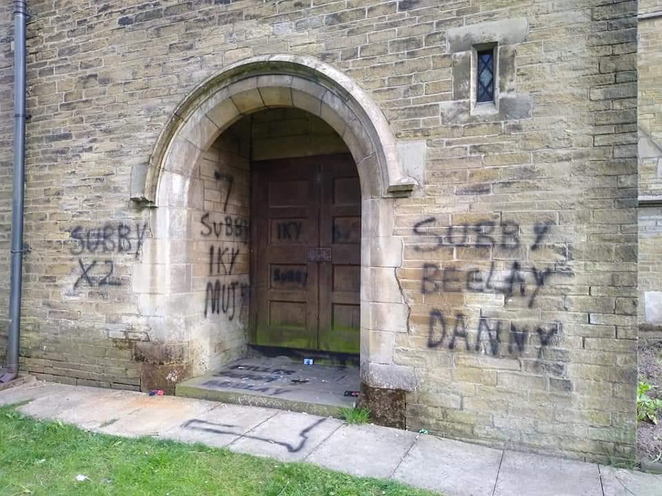 Joanne Dodds (@cllrjoannedodds) on Twitter photo A huge Thank You to the Council's Graffiti team <a href="/bradfordmdc/">Bradford Council</a> for their swift & thorough cleaning of this disgusting & disrespectful vandalism of St Wilfrids Church Lidget Green <a href="/RevJohnBav/">John Bavington</a> A huge Thank You to the Council's Graffiti team <a href="/bradfordmdc/">Bradford Council</a> for their swift & thorough cleaning of this disgusting & disrespectful vandalism of St Wilfrids Church Lidget Green <a href="/RevJohnBav/">John Bavington</a>