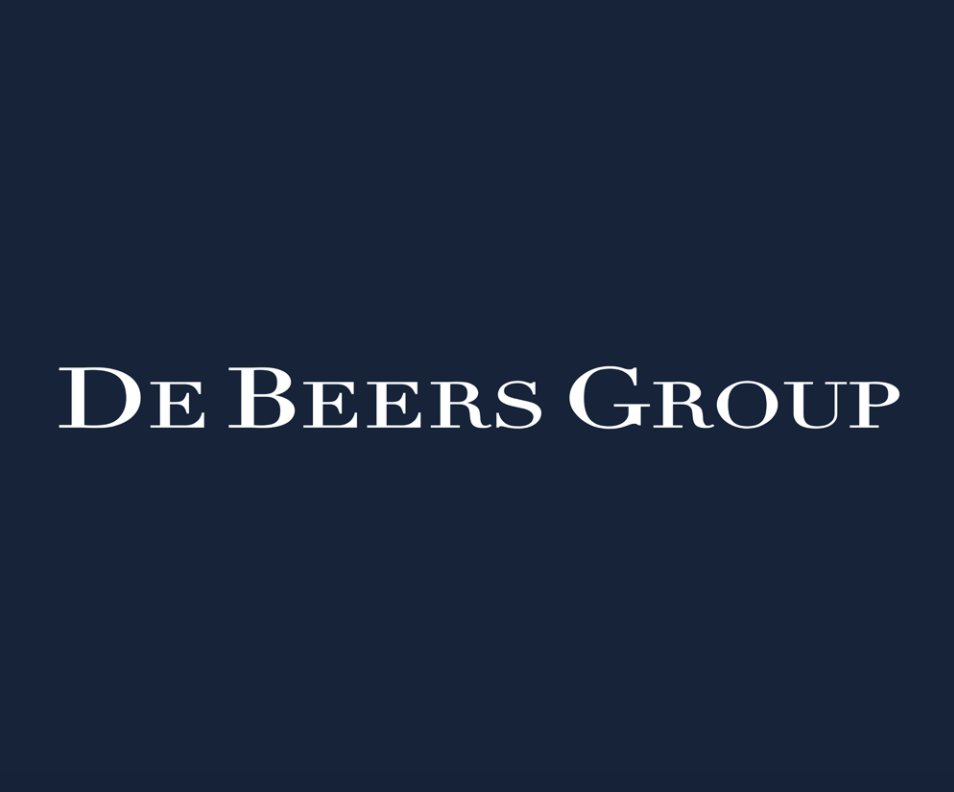 The De Beers Group on Wednesday donated a GenePure Pro Nucleic Acid Purification System extraction machine which has the capacity of 32 tests per run, along with a LineGene 9 600 machine that can handle 96 tests per run. 

facebook.com/NovaNamibia/ph…