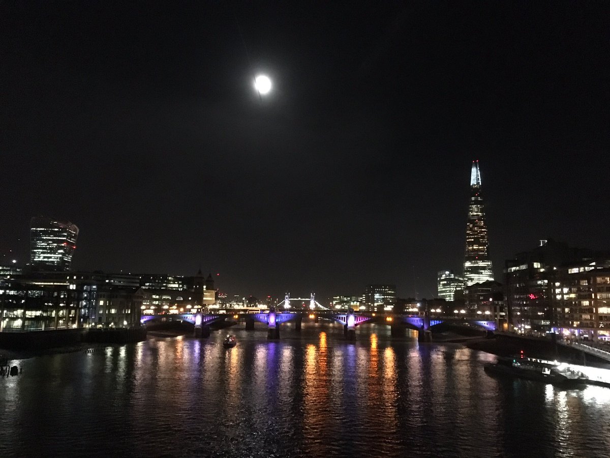 @BenJamesPhotos @ThePhotoHour @LensAreLive #moon over #London from #MilleniumBridge with #LondonBridge, #TheShard and #TowerBridge in view #BENPC #lockdownphotochallenge