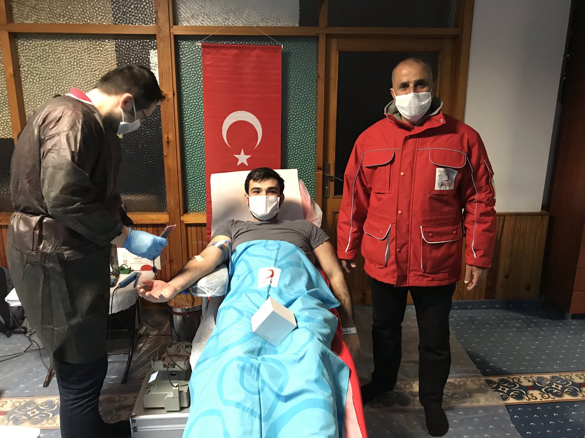 kizilay34kad's tweet photo. Yurt genelinde KAN stoklarımızın KRİTİK seviyenin altına düşmesinin ardından Erenköy Gençlik Derneği ile organize ettiğimiz kan bağışı kampanyası vatandaşlarımız tarafından yoğun ilgi gördü. 

“Kan bağışı hayat kurtarır!” #kandostum  #KanVerHayatKurtar
@anadolubkm 
@ALPSTN https://t.co/GiuXfOLPKz