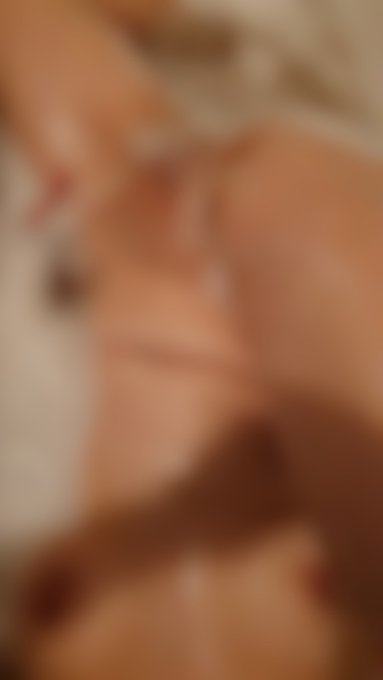 I just uploaded a Fan-only exclusive photo to Modelhub. Wanna see what you're missing? https://t.co/CBKK5bp9G8