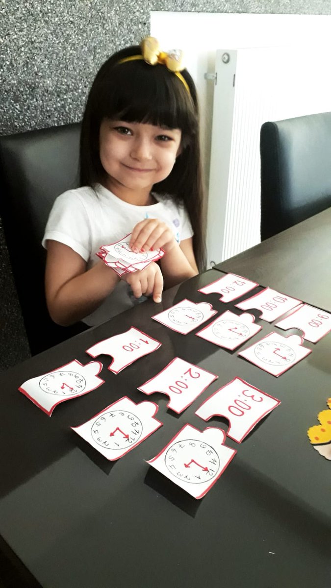 almirajda's tweet photo. Neşeli Zürafalar 🦒puzzle yapıp⏰ eşleştirme oyununu keyifle oynadılar. @KvancBarlas @Ozgukryrr @VolkanKurnaz11 @DogaDenizli https://t.co/pb7723iBR1