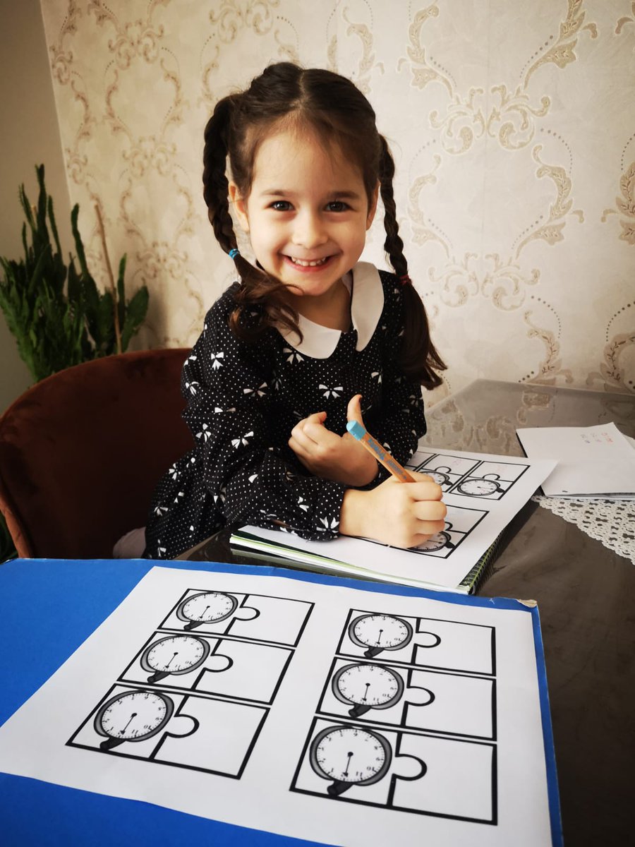 almirajda's tweet photo. Neşeli Zürafalar 🦒puzzle yapıp⏰ eşleştirme oyununu keyifle oynadılar. @KvancBarlas @Ozgukryrr @VolkanKurnaz11 @DogaDenizli https://t.co/pb7723iBR1
