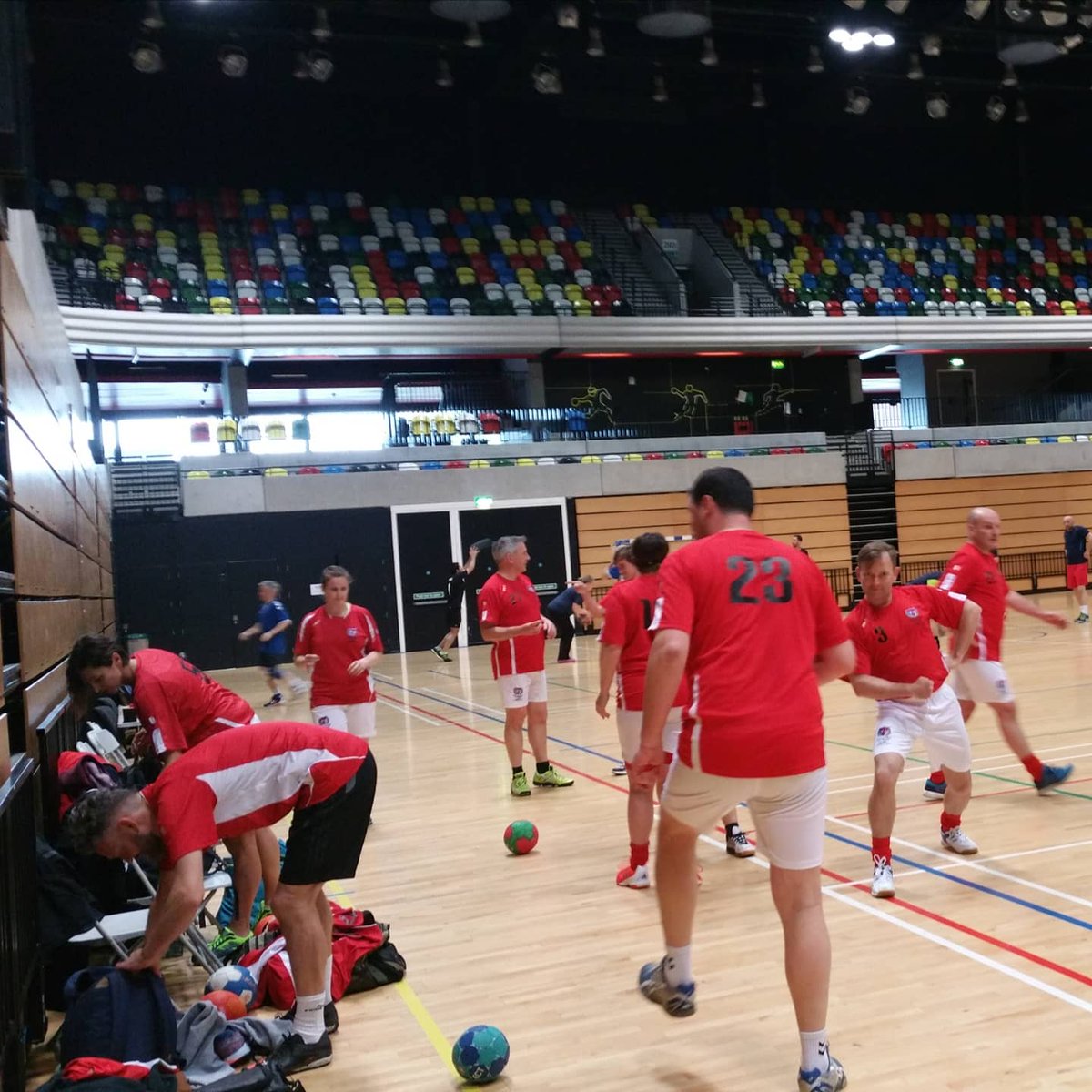 BS_handball's tweet photo. Looking back π
#tbt
7th May 2017 at the Copper box Arena. Friendly match vs London GD
7th May 2019 at Leventhorpe - after school club
Looling forward to when we're back playing handball.
#HandballForEveryone https://t.co/bzip49xW81
