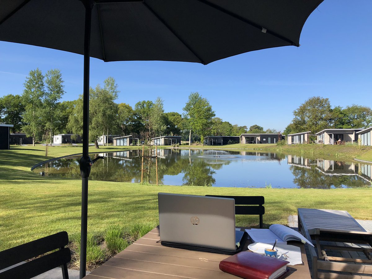 #online werken; lekker hoor, zo’n les ‘vanuit huis’ #Schoevers 😊