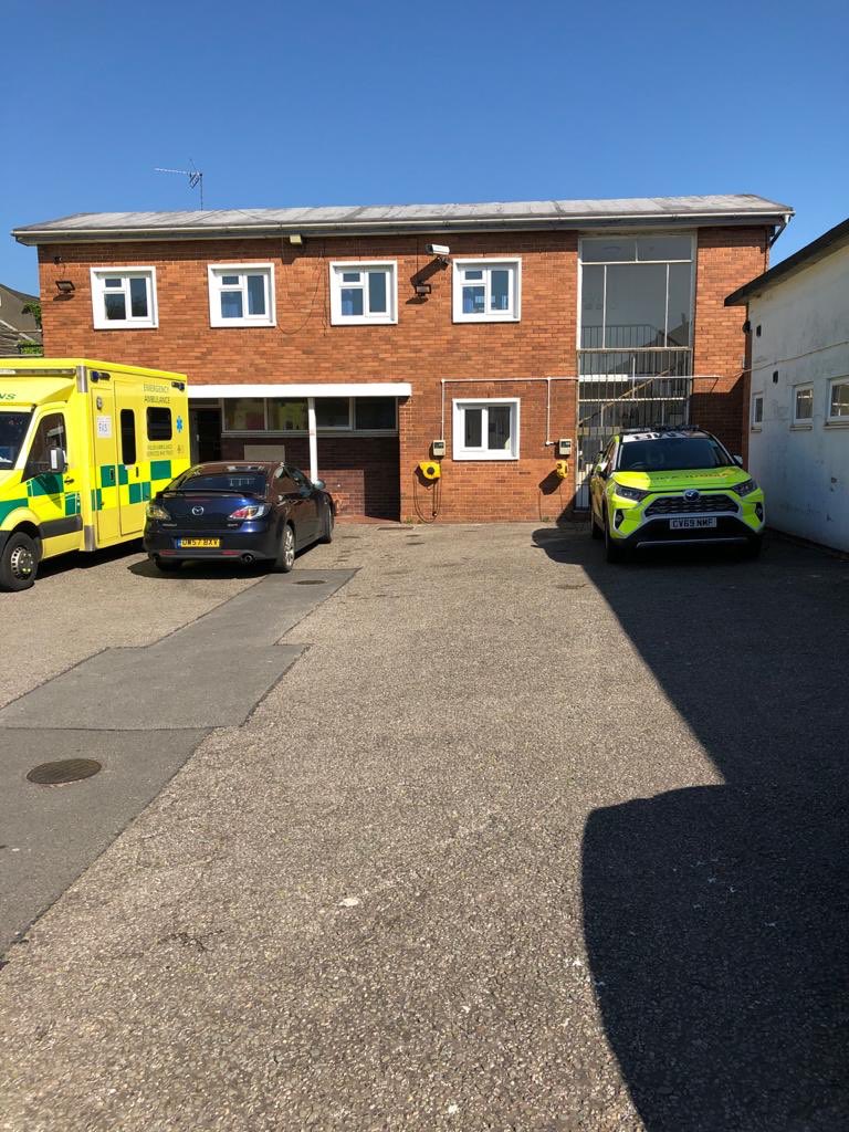 The1st <a href="/ToyotaUK/">ToyotaUK</a> RAV4 RRV for <a href="/WelshAmbulance/">Welsh Ambulance</a> delivered to Newport station #teamfleet