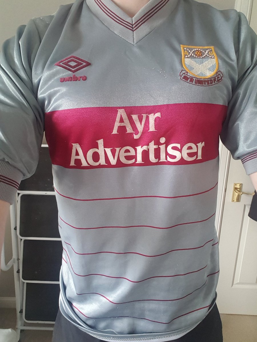 Day 43:Ayr United away, 1987/88.Have never seen or heard of any other Ayr fan that still owns one of these. The away shirt from the club's Second Division title win 33 years ago. Easy 10/10.  @homeshirts1  @TheKitmanUK