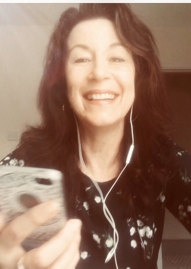 chillywickets's tweet photo. #selfpromotiontweet A still from my virtual choir rehearsal. How #lockdowntrendy am I !! 🤣 https://t.co/sGZ34t14ss