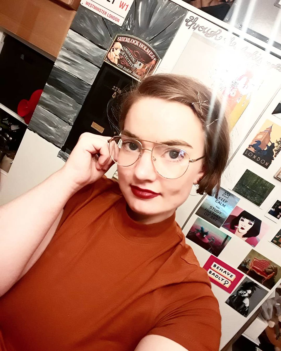 HarrisonConi's tweet photo. why is make up such a "feminine" thing? no matter who you are, just enjoy it!
#nonbinary #female #male #agender #bigotry #makeup #makeupisforeveryone https://t.co/R9AdW6Ry6i