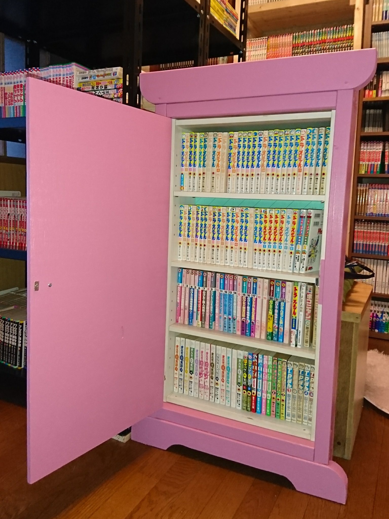 ミニどこでもドア型本棚 ベージュ 100年大長編ドラえもん ミニどこでもドア型本棚 ベージュ 100年大長編ドラえもん