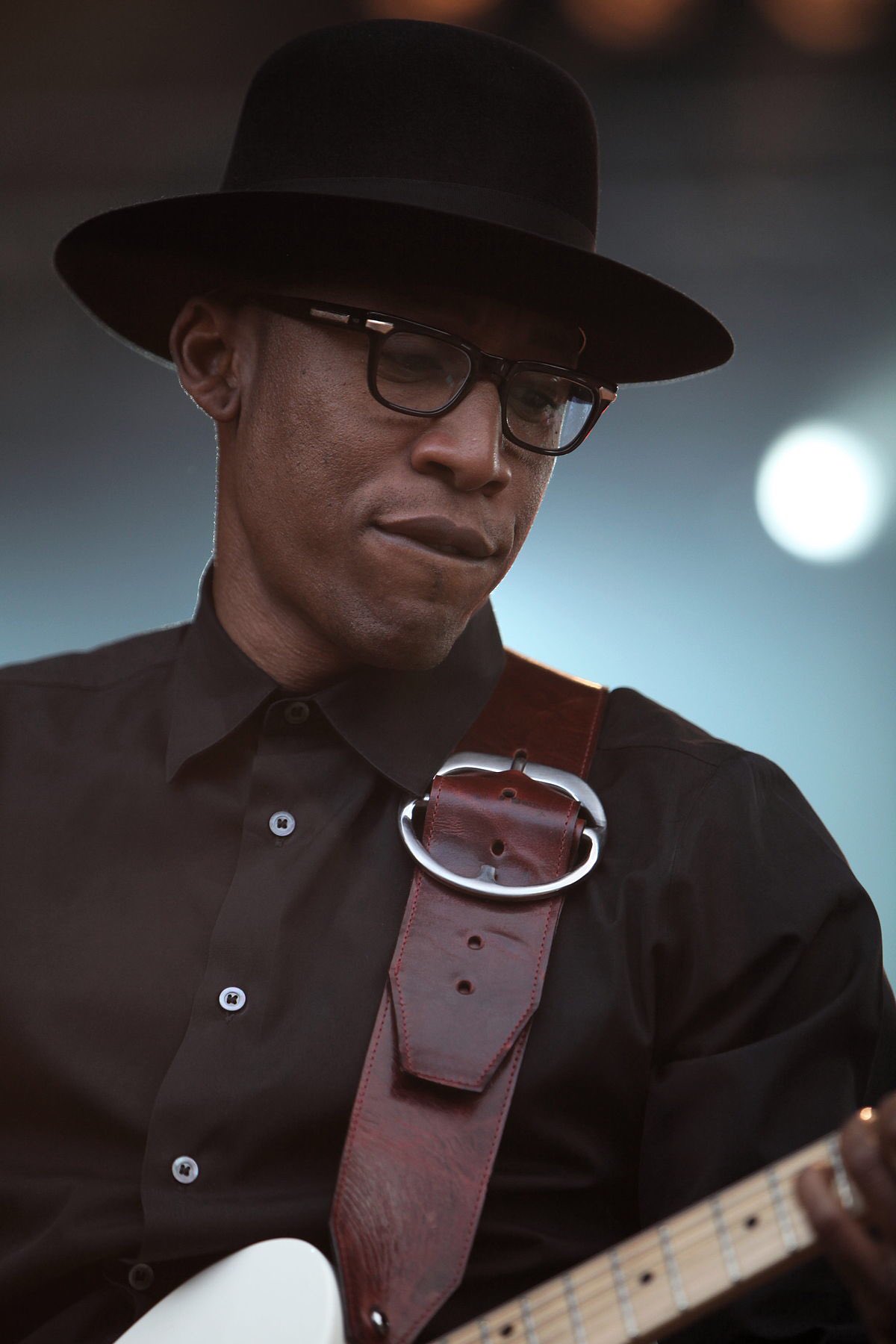 Happy birthday Raphael Saadiq, 54! 