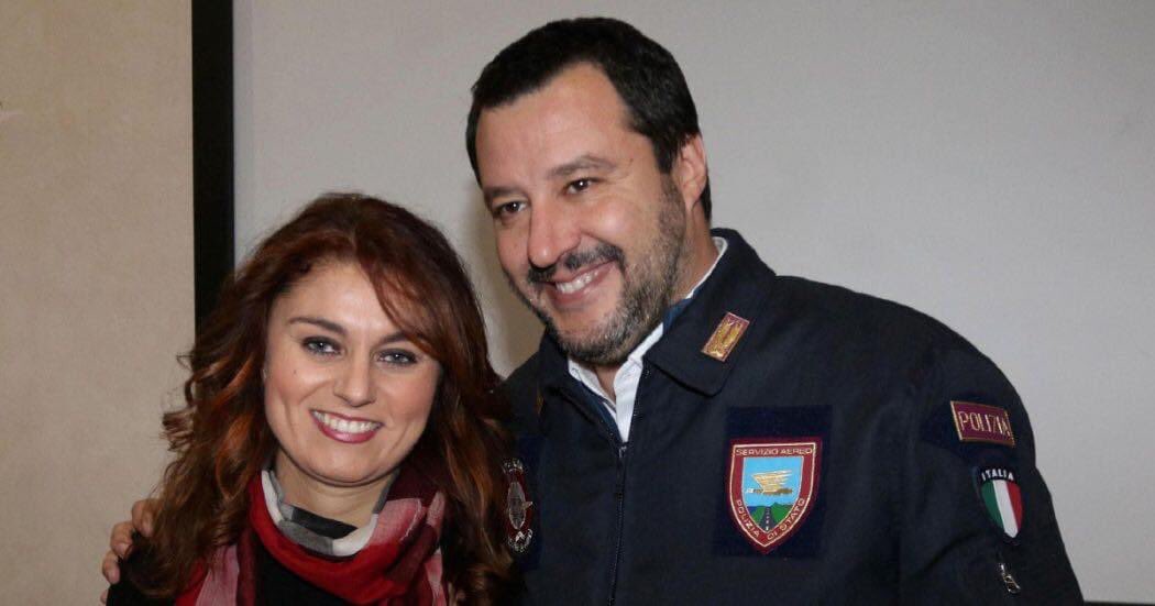 <a href="/SusannaCeccardi/">Susanna Ceccardi</a> (europarlamentare #Lega) si inventa un attentato contro i militari italiani in #Somalia, aggiungendo “Vedo che i 4 milioni pagati per il riscatto di #SilviaRomano, sono stati subito messi a frutto" Poi, resosi conto sell’enorme #fakenews, cancella tutto.
#BUFFONA