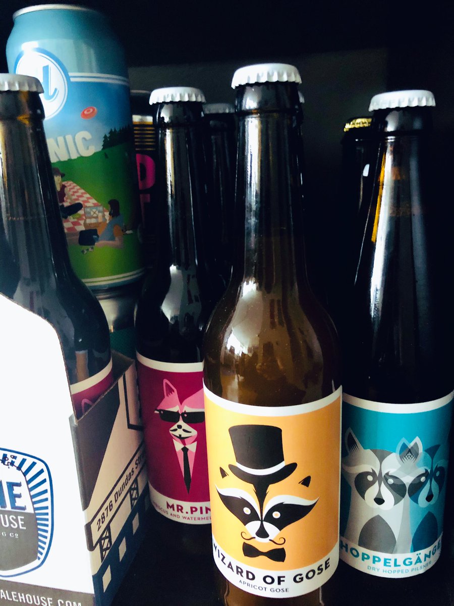 Mel_Zell's tweet photo. Another day in quarantine, another #beer delivery. Thanks! @banditbrewery #craftbeer #shoplocal #welcometothefamily https://t.co/wEOciXV0wi