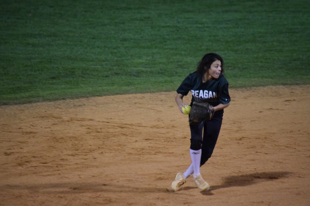 Softball_RRHS's tweet photo. Congratulations to our 2020 Recognized Performers!  Daniela Arellanes, Ajah Jackson, and Leah Snelgrove! #strike’em https://t.co/WGkNKxIYC8