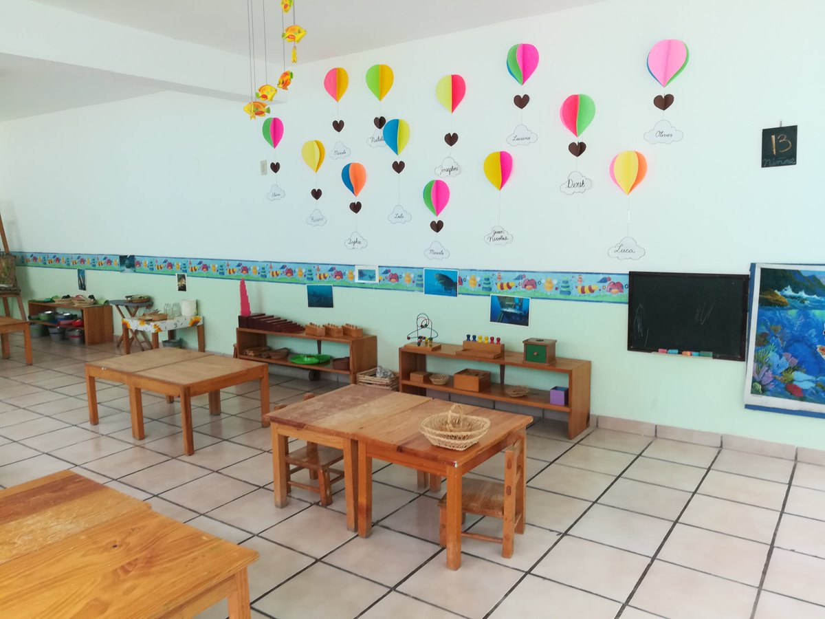 En Yaxcheel Montessori ofrecemos a los pequeños de Comunidad Infantil un ambiente seguro en donde pueden explorar con seguridad, desarrollando su movimiento, lenguaje, creatividad, iniciativa e independencia
Mayores informes: 5282-4297
#Montessori