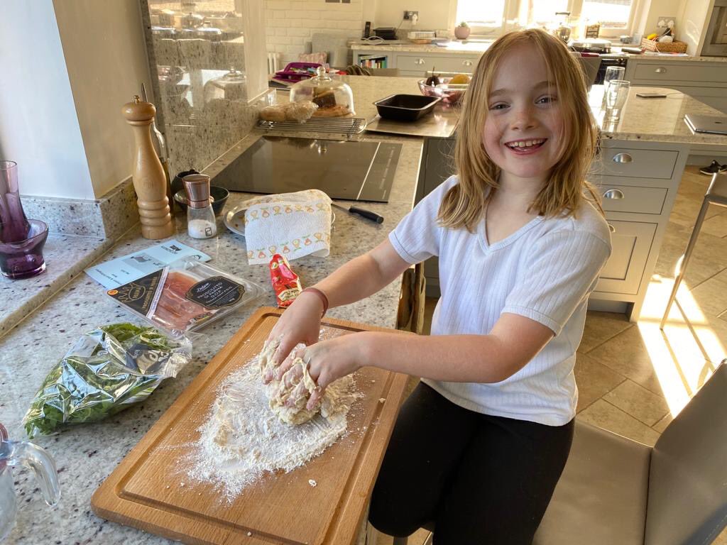 popple12's tweet photo. ⁦@ArdinglyPS⁩ ⁦@ACPrepSport⁩  welcome to pizzeria Emilia ! 🍕 https://t.co/YtFlYSZuY1
