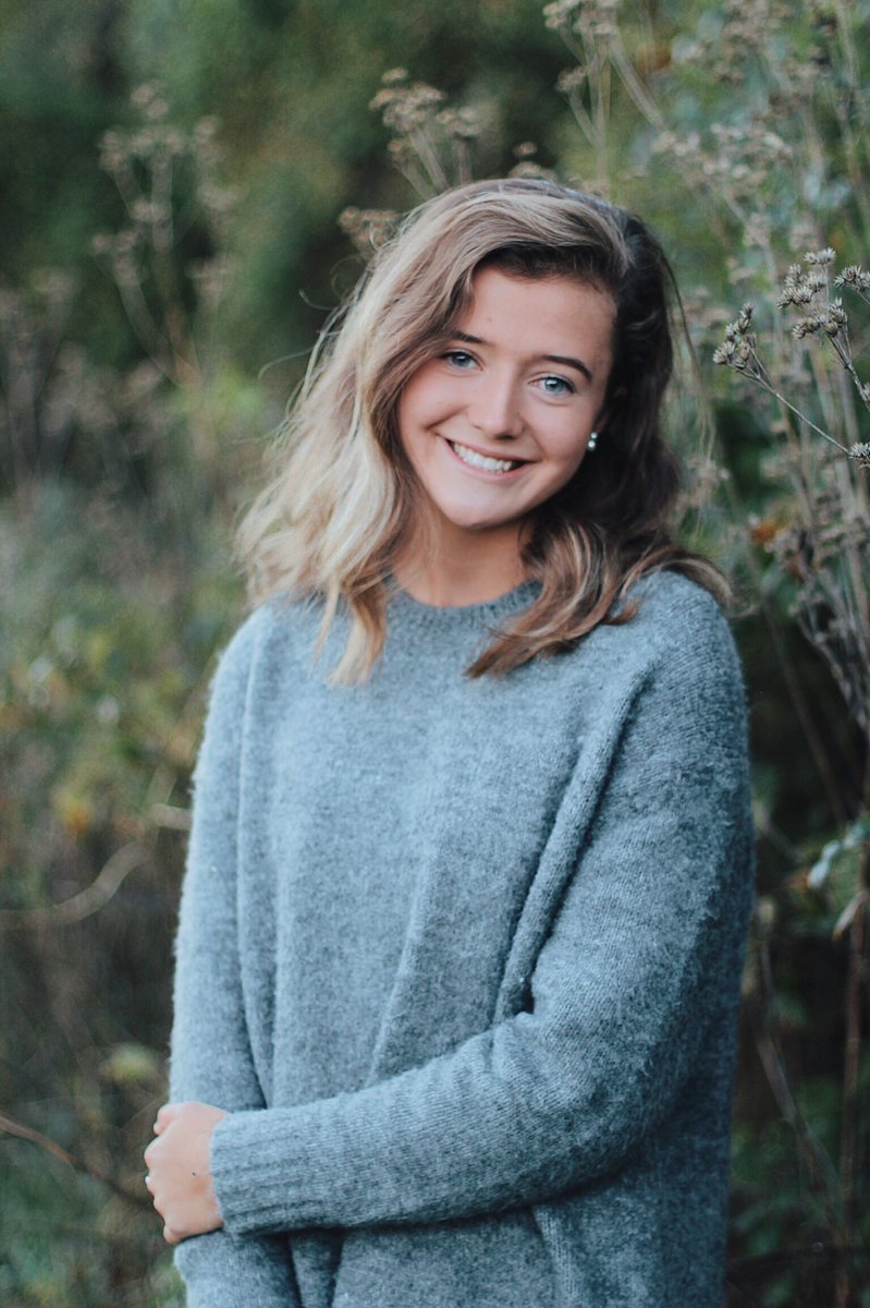 SENIOR SPOTLIGHT🥳
Kellyn Sheppard has been a Beta Club member for 3 years. Kellyn’s favorite memory with Beta was reading to the ELC kids! Read the rest of her spotlight- instagram.com/p/CALS3XYnDQ9/… <a href="/nationalbeta/">National Beta</a>