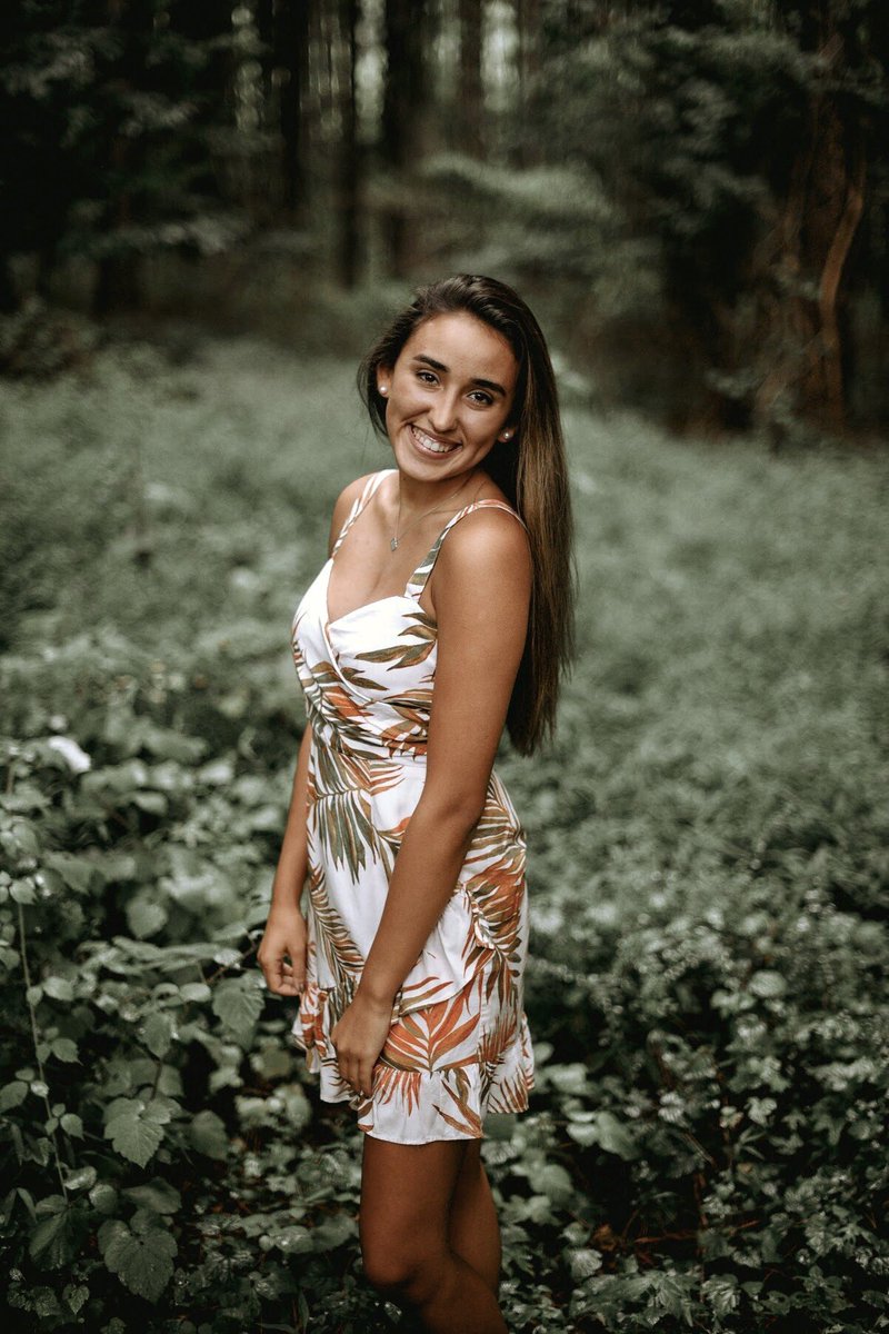 SENIOR SPOTLIGHT🥳
Simene Morgan has been a Beta Club member for 3 years. Simene’s favorite memory with Beta was convention nights in the hotel! Read the rest of her spotlight here- instagram.com/p/CALS8loHYX6/… <a href="/nationalbeta/">National Beta</a>