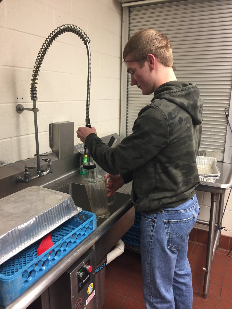 SENIOR SPOTLIGHT🥳
Harrison Campbell has been a Beta Club member for 3 years. Harrison’s favorite memory with Beta was the cookie ministries! Read the rest of his spotlight- instagram.com/p/CALTEsinjzk/… <a href="/nationalbeta/">National Beta</a>