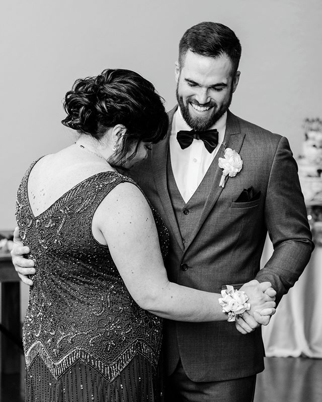 Hey you! Yes, you! Right there!
.
Go call your mother and tell her how wonderful she is. Hop to it! 😎
(Photography: Sarah and Ben) #menguin #TheGinza