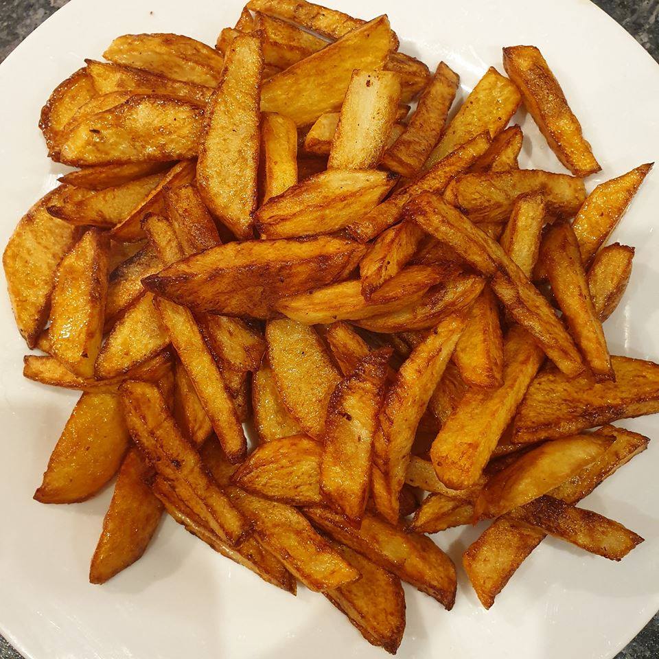ratemyplatenow's tweet photo. Homemade #Chips cooked in Beef Dripping by Michelle P https://t.co/Nj2bzO2myu