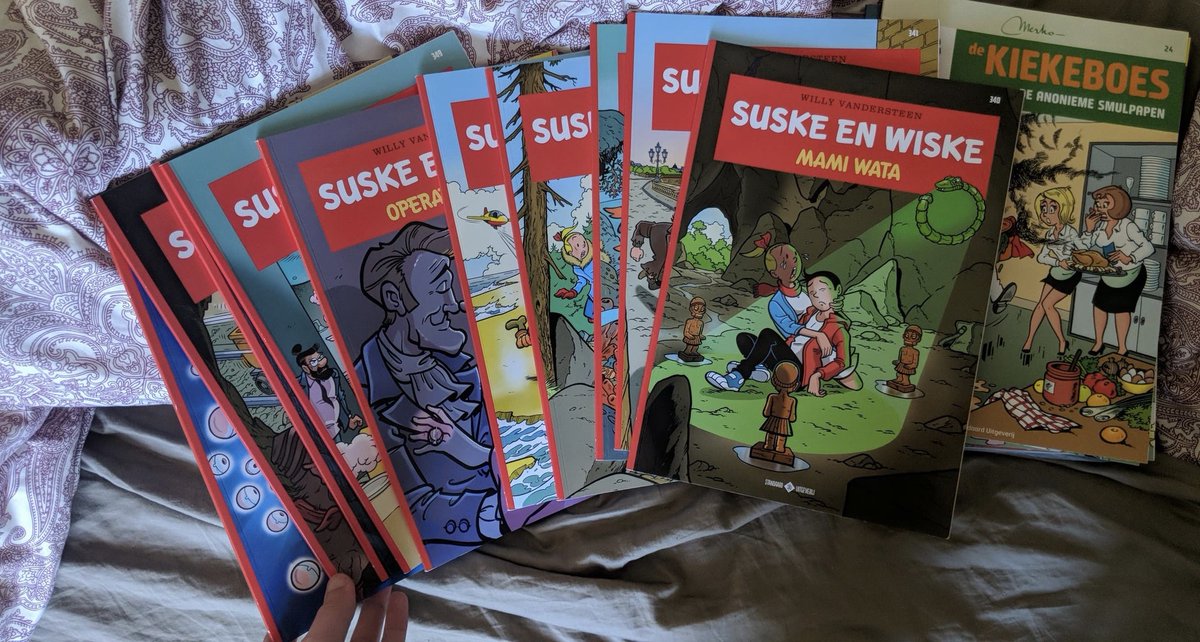 perfectepodcast's tweet photo. Geen groter compliment denkbaar dan te horen dat luisteraars door de podcast weer strips zijn gaan lezen. Zo kocht Thomas tien van de nieuwste albums (en een Kiekeboe...) om weer bij te raken.
#deperfectepodcast #suskeenwiske #lezen
https://t.co/xG5EvlcvE3 https://t.co/6jOghQyRqw