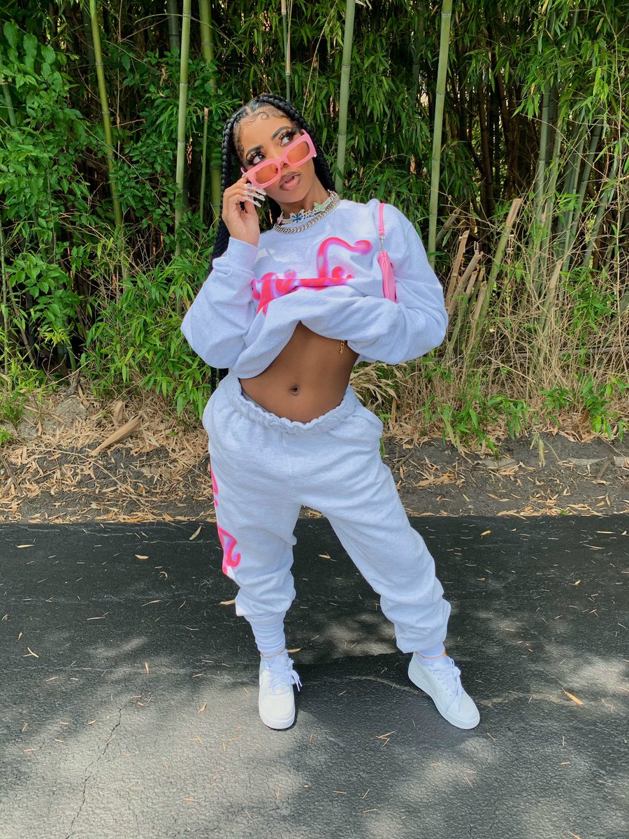 dearra's tweet photo. icy D 💧💘 https://t.co/varqzO6Rwe